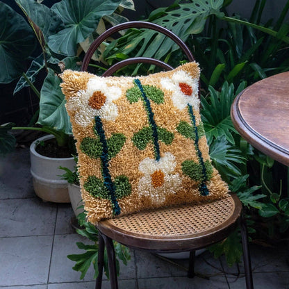 Pick of the Punch | Earthy | Latch Hook Cushion Kit