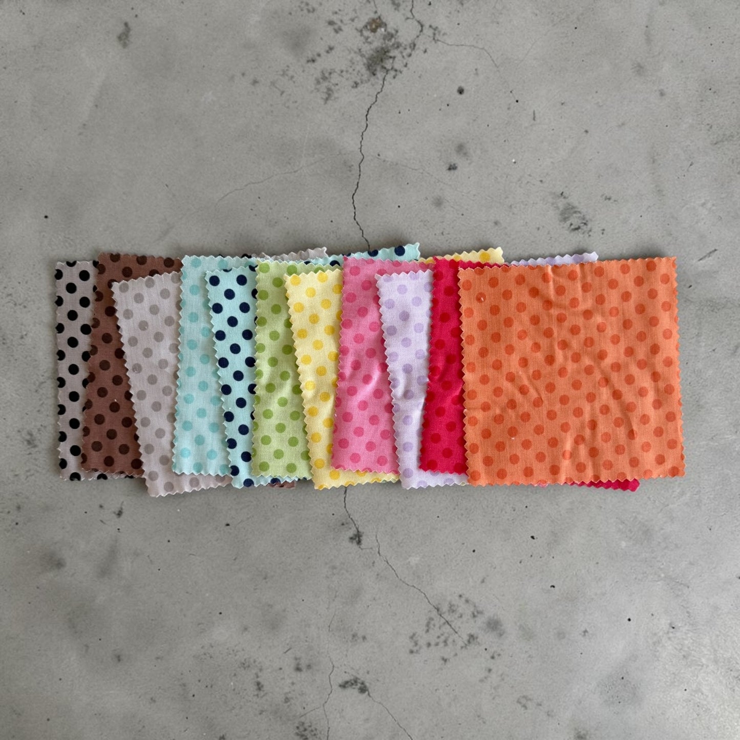 Small Tone on Tone Dots 5" Stacker
