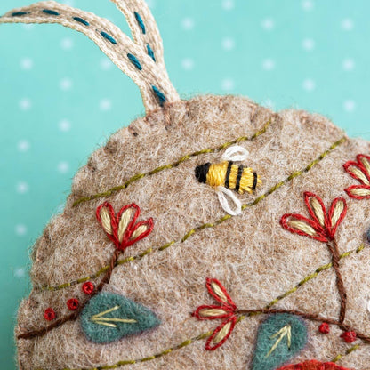 Beehive Felt Craft Kit *PREORDER*