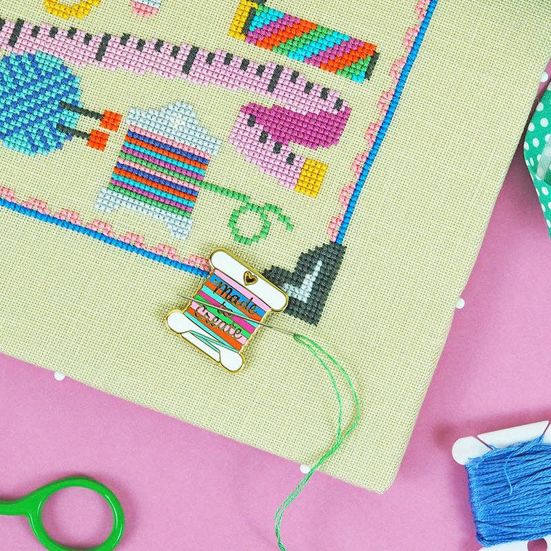 Magnetic Needle Minder | Bobbin