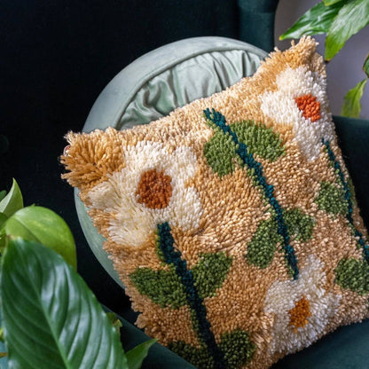 Pick of the Punch | Earthy | Latch Hook Cushion Kit