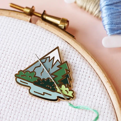Magnetic Needle Minder | Mountain