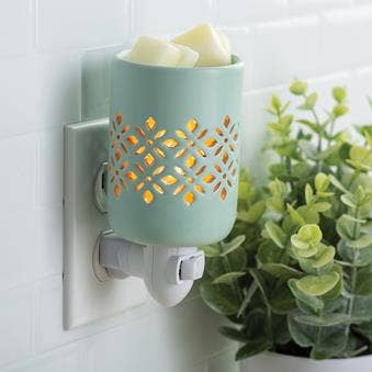 Soft Mint | Pluggable Warmer