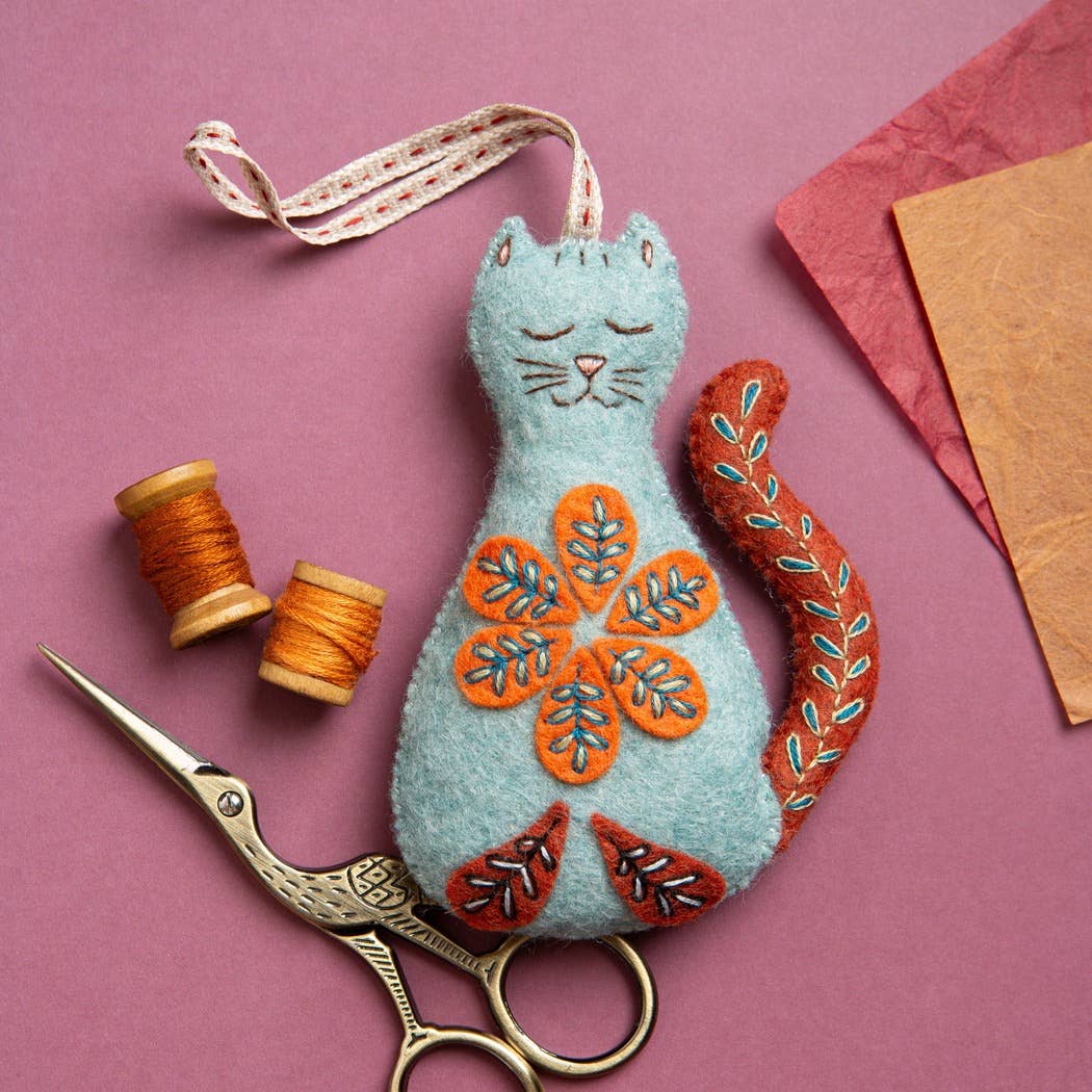Folk Cat Felt Craft Kit
