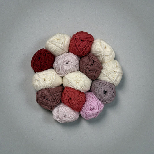 Heirloom Rose Wool Yarn Set