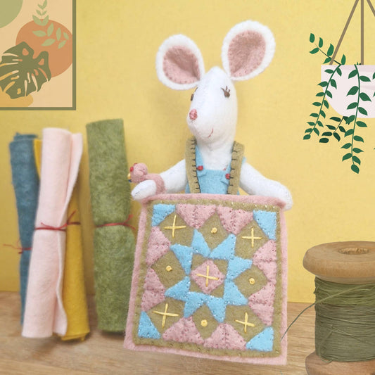 Little Mouse Makes a Quilt Felt Craft Kit