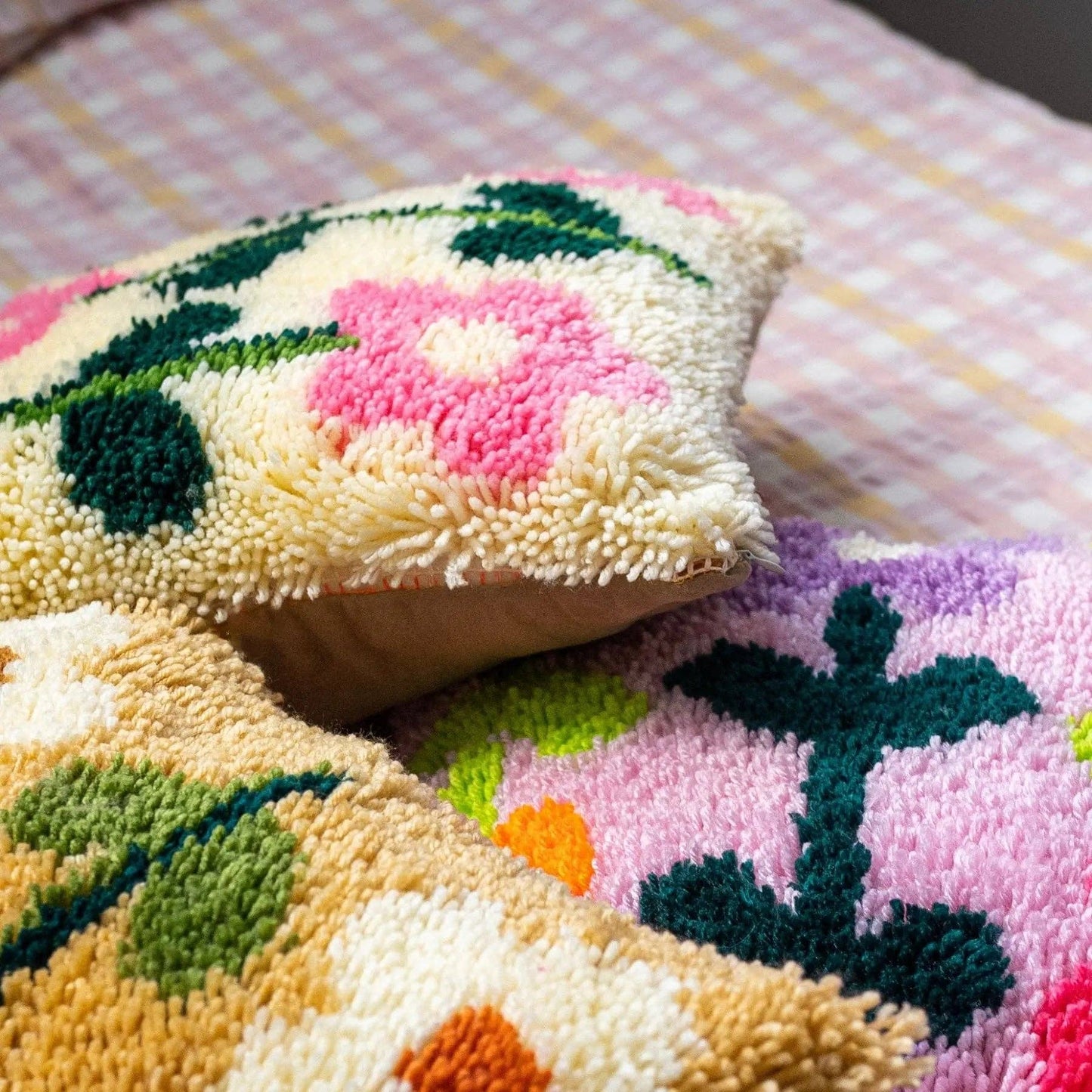 Pick of the Punch | Earthy | Latch Hook Cushion Kit