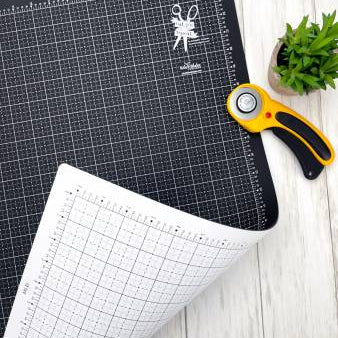 18" x 24" Christopher Thompson Cutting Mat