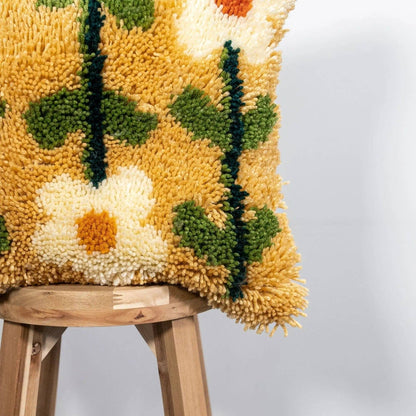 Pick of the Punch | Earthy | Latch Hook Cushion Kit