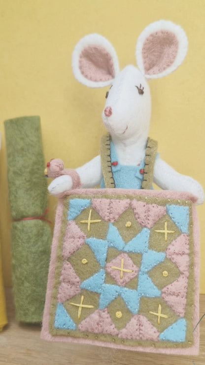 Little Mouse Makes a Quilt Felt Craft Kit