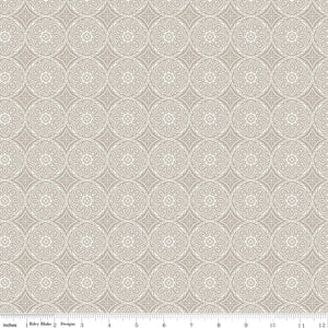 Gingham Cottage Lace medallion Gray